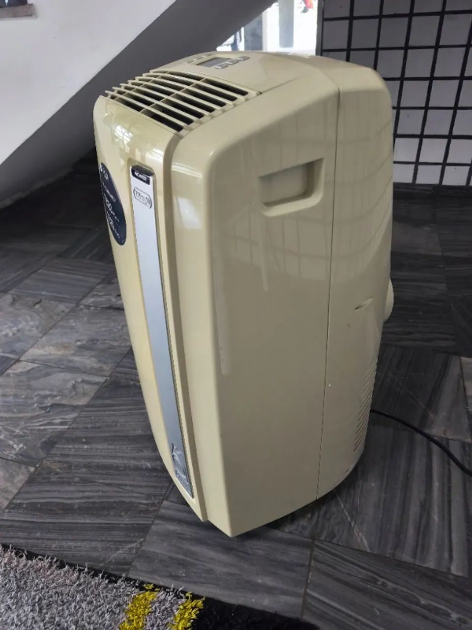 Ar-condicionado portátil DeLonghi Pinguino PAC AN120 12.000 BTUs - Foto 4