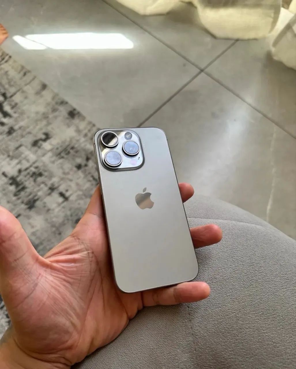 iPhone 15 pro - Foto 3