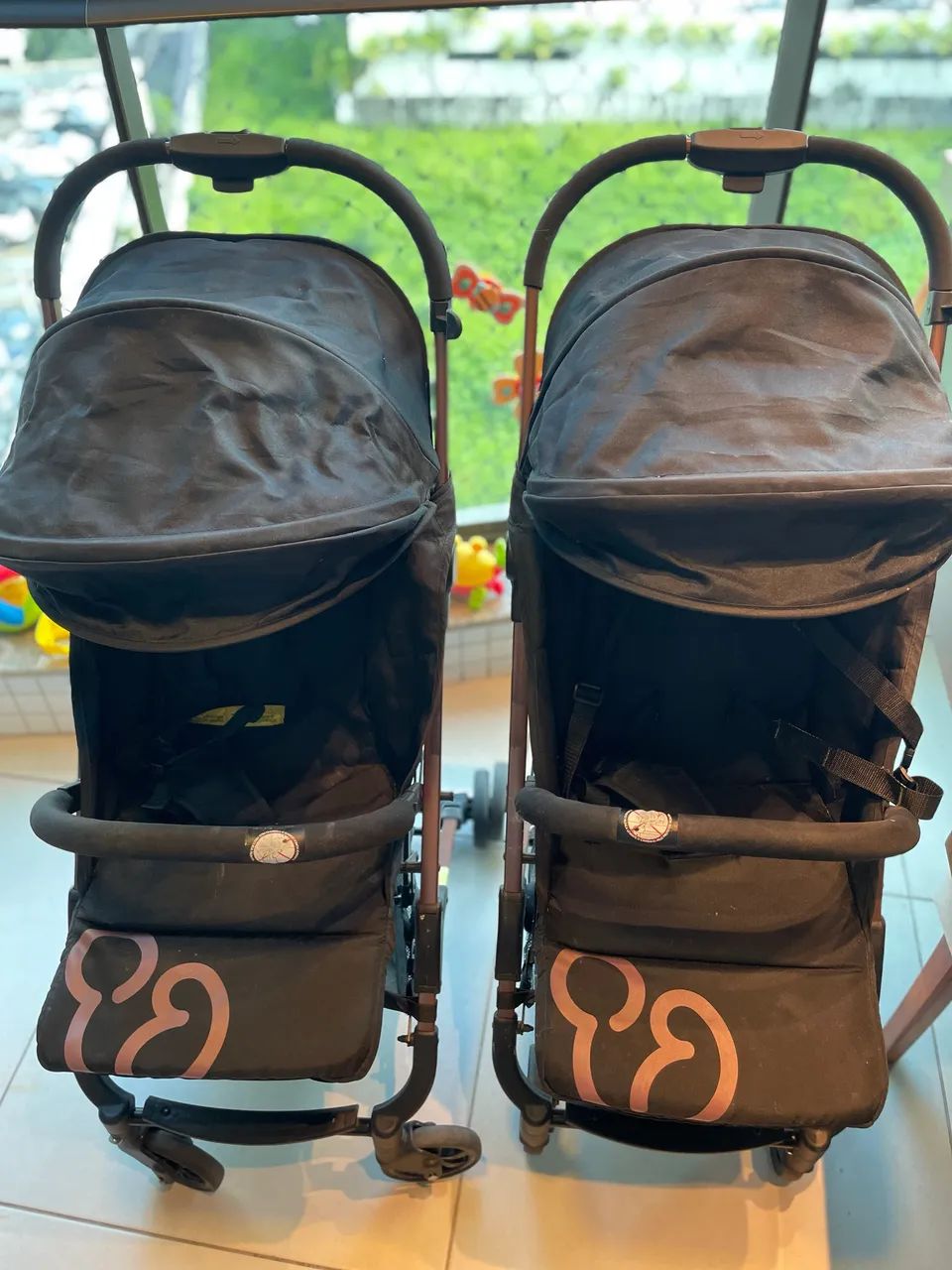 Carrinho de passeio duplo para gêmeos  - Foto 3