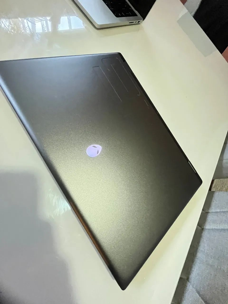 Alienware M16 R2  - Foto 4