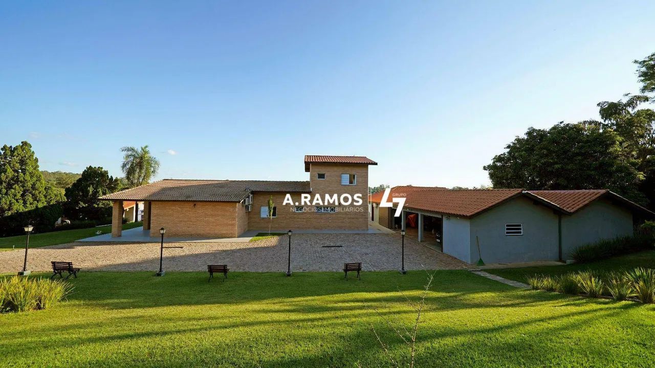 Haras com Excelência com 12 baias a venda Condomínio Farm.