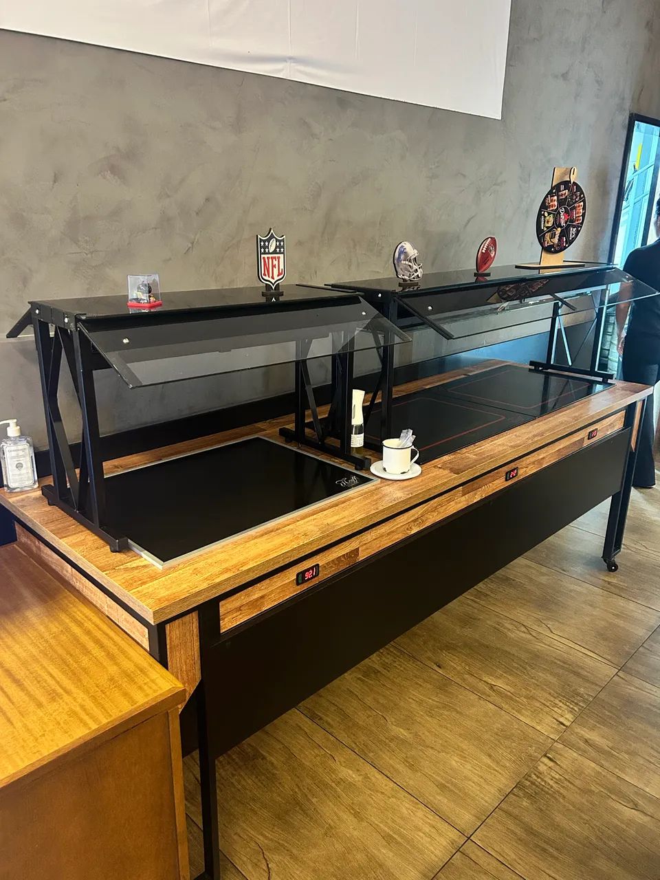 Vendo Buffet Merff indução ! 