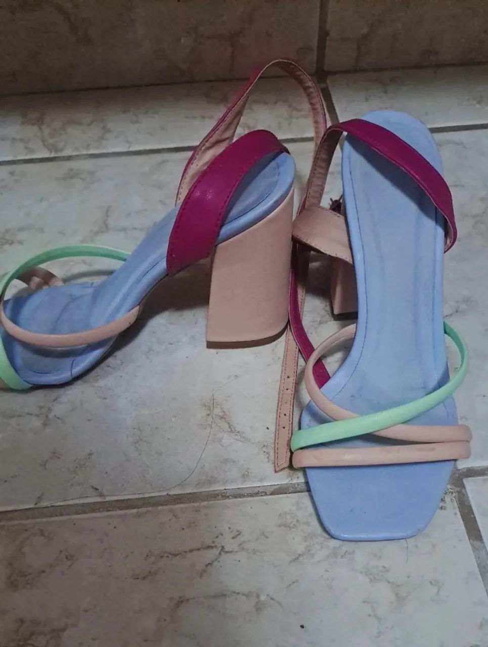 Sandália de Salto - Foto 3
