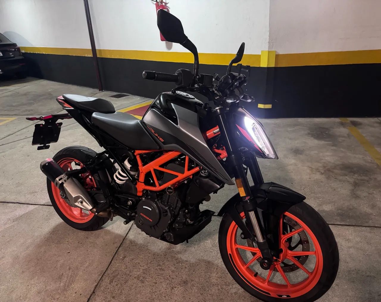 Duke 390 - Impecável e revisada