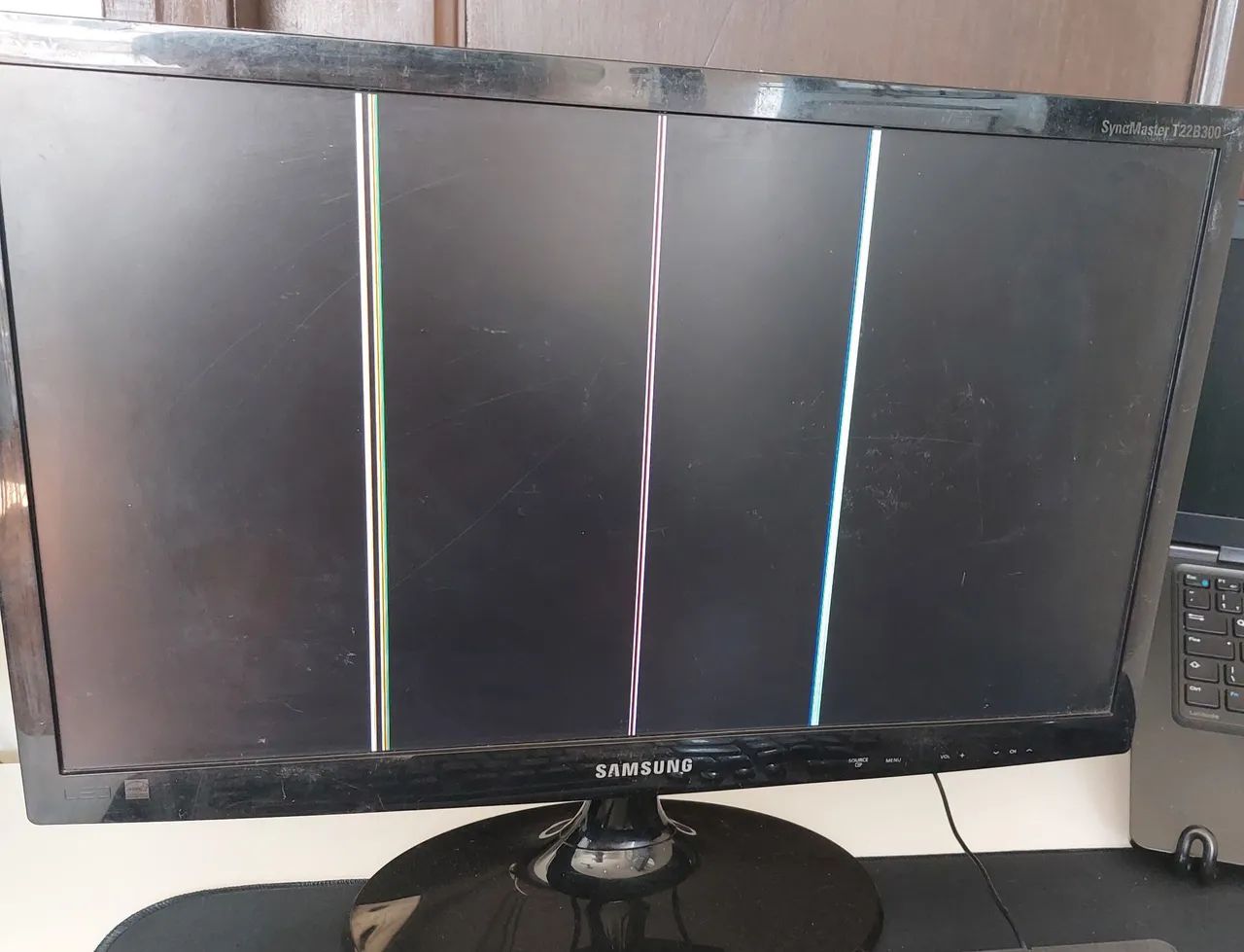 Monitor 22 polegadas 402625293588244481