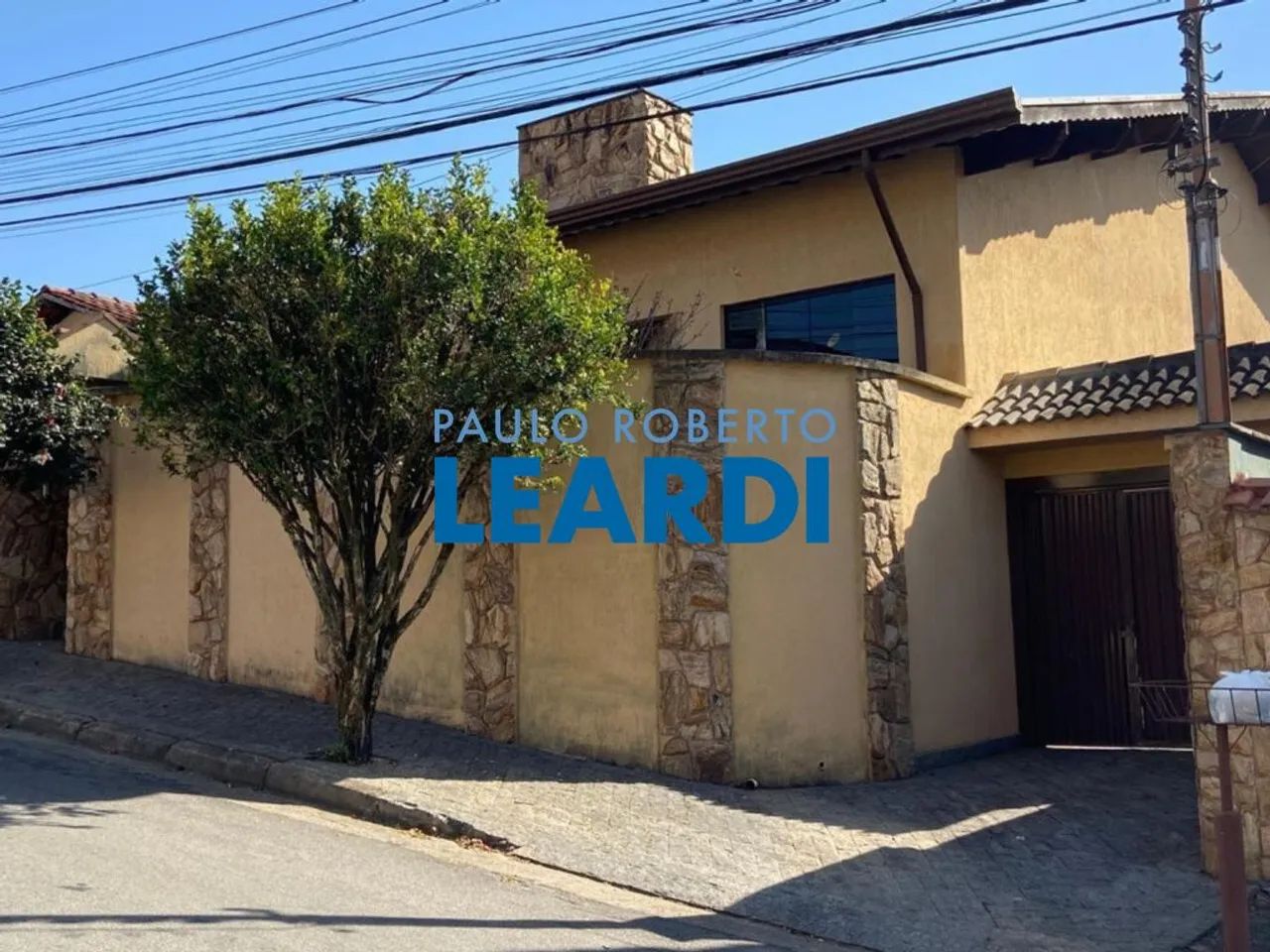 CASA ASSOBRADADA - VILA TOGNI - MG