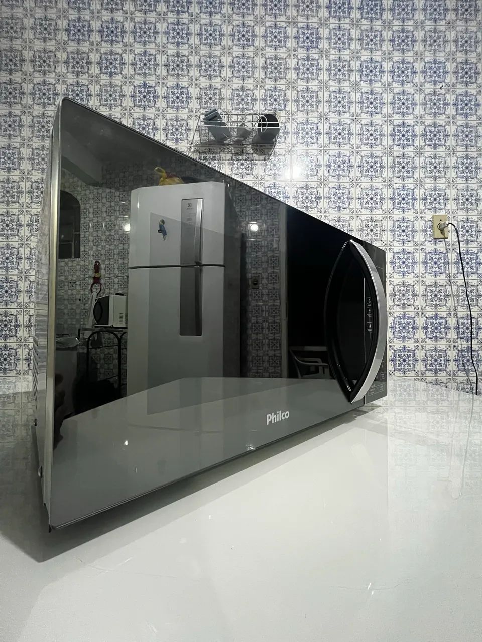 Microondas Espelhado Philco 26L - Foto 2