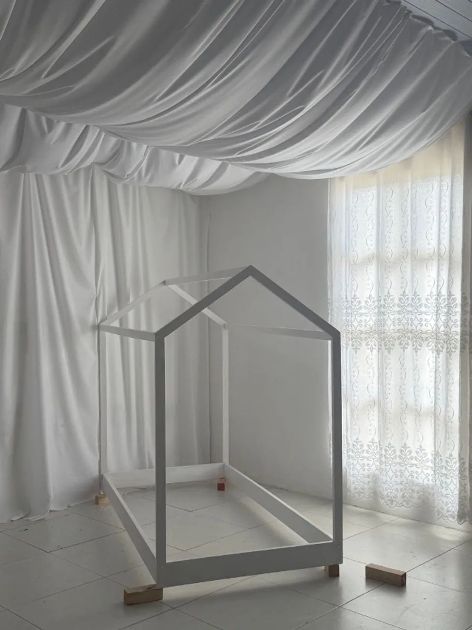 Cama estilo montessoriana