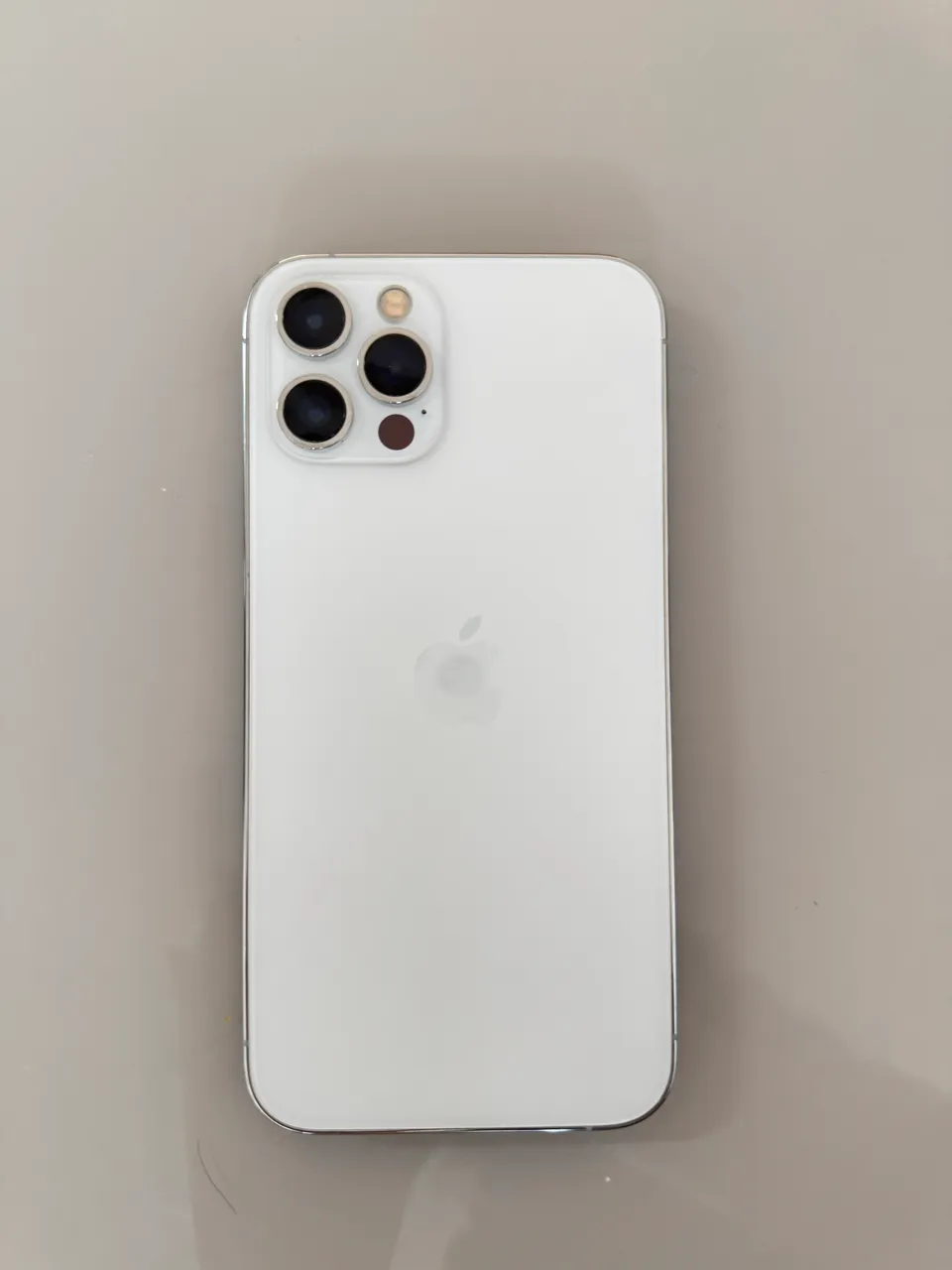 iPhone 12 64GB Impecável Ótimo Custo-Benefício - Celulares e