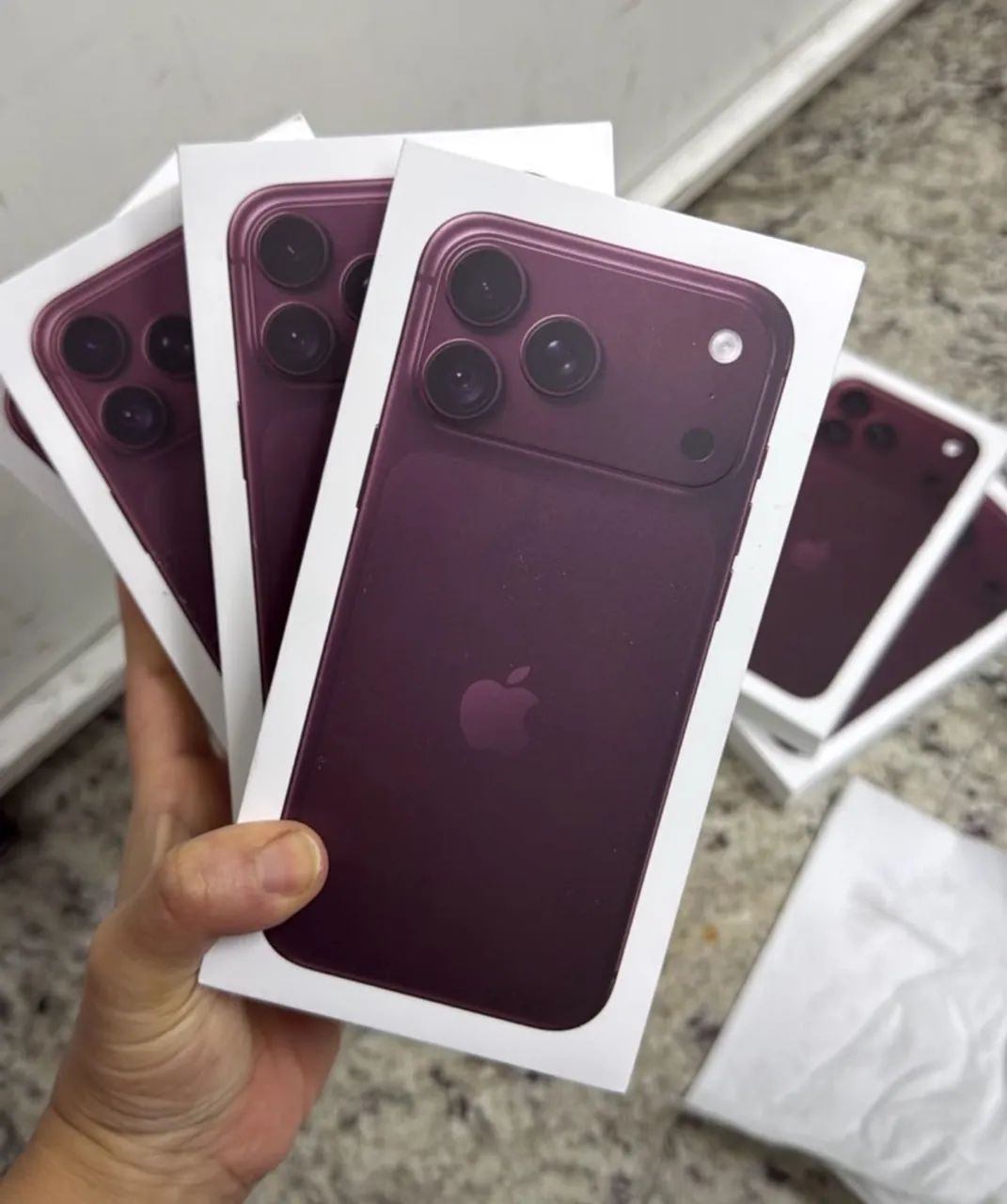 Iphone 18 Pro Max 256 gb Bordô novo sem Uso  - Foto 2