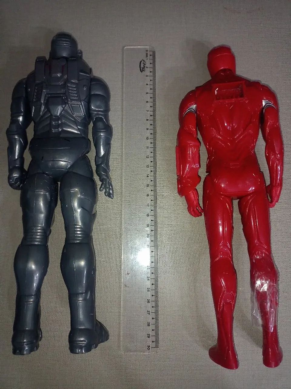 Kit com dois bonecos Homem de Ferro  - Foto 4