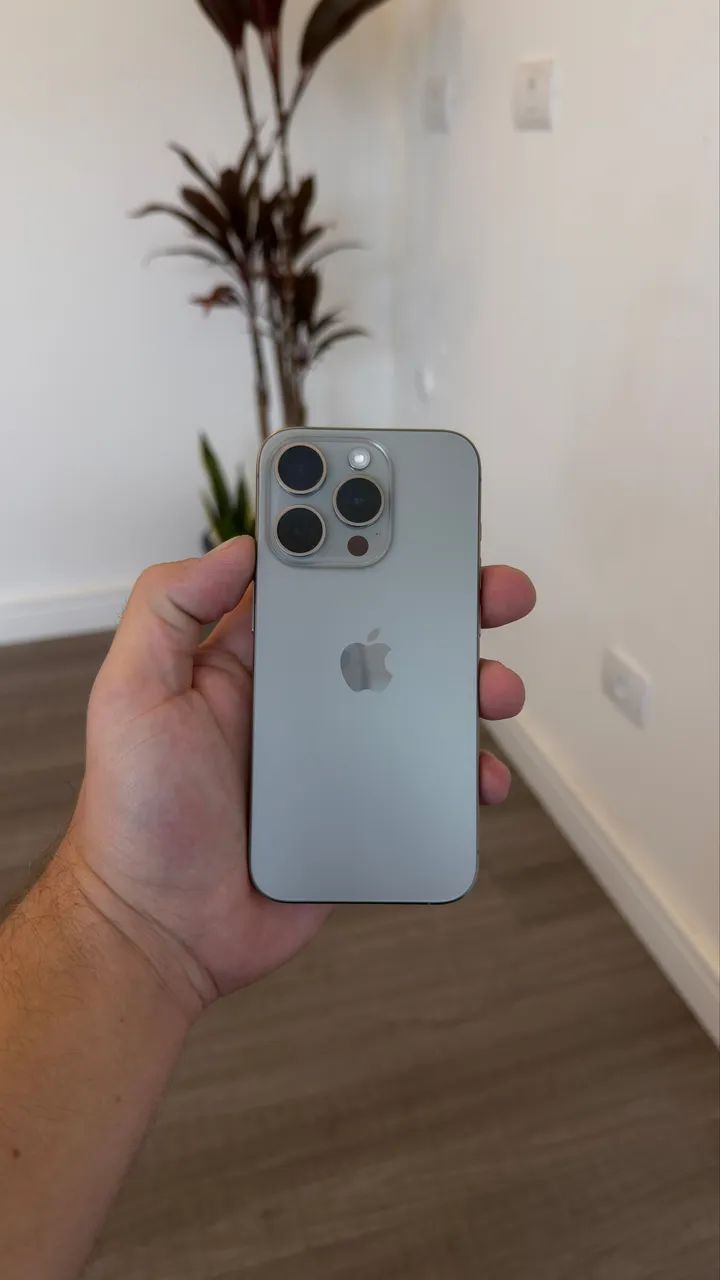 iPhone 15 pro 128gb titanium natural  - Foto 2