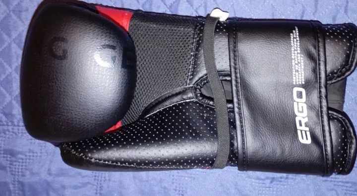 Capacete Boxe, luvas de boxe, para de urso - Foto 3
