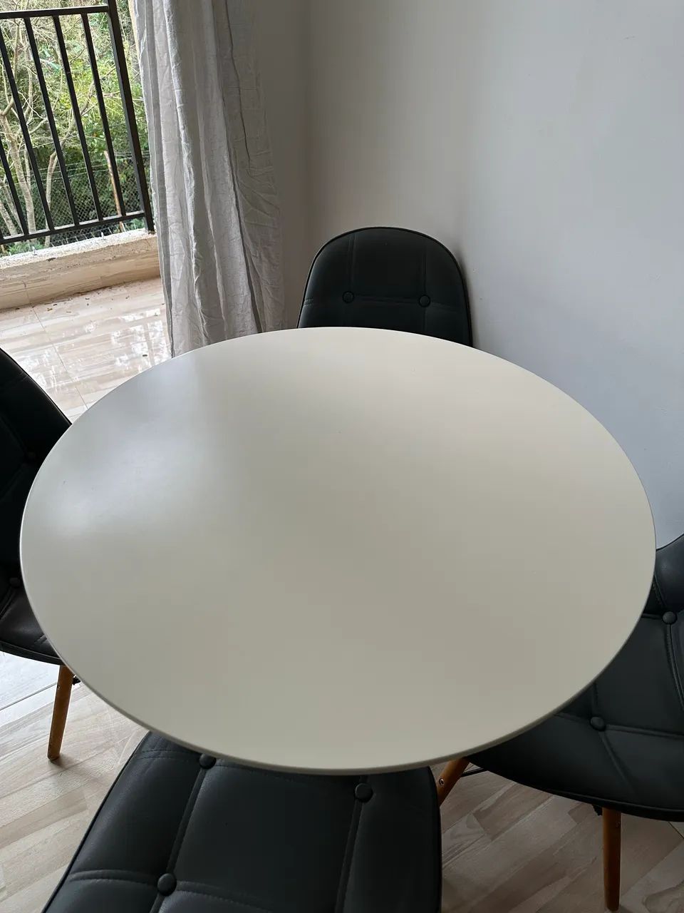 Kit mesa 80cm + 4 cadeiras  - Foto 4