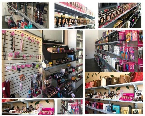 Vende-se loja de cosméticos montada! Só levar e montar no lugar que você desejar!