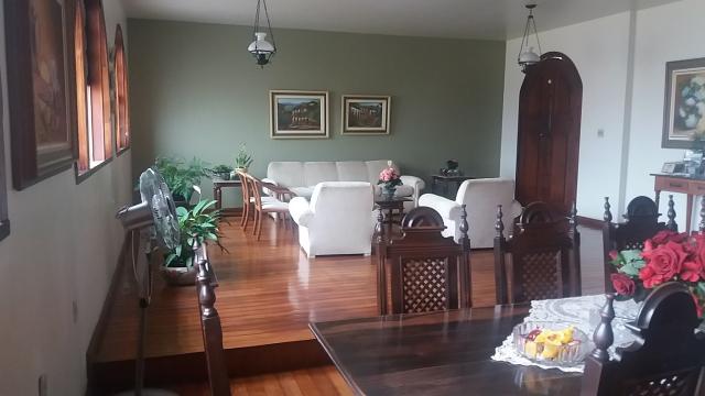 Casa para aluguel, 3 quartos, 4 vagas, Santa Efigênia - Belo Horizonte/MG