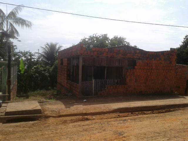 Vende casa na Sobral ao lado do antigo mercado rufino, contato 98419-71-99