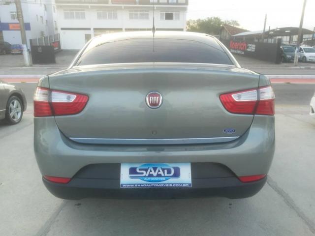 Fiat Siena Essence 1.6 - Foto 5
