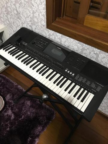 Teclado Yamaha PSR E453