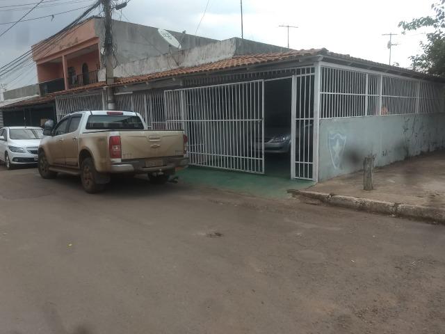 QNP 13 Casa de Esquina. Aceita financiamento