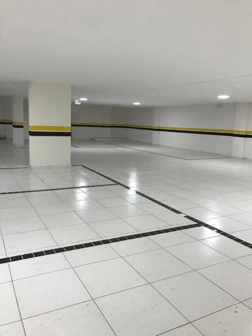 Apartamento meia praia 2 suítes com 2 vagas novo - Foto 18