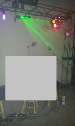 Estrutura de treliça para iluminação