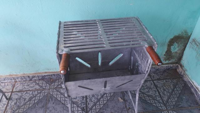Churrasqueira grande fechada de alumínio - Foto 3