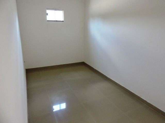 Òtimo sobrado com 5 quartos,2 suítes,closet,em lote de 750m² !!! - Foto 8