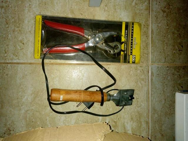 Vendo máquina para fazer chinelas - Foto 2