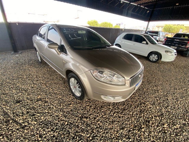 LINEA 2011 1.8 AUTOMÁTICO