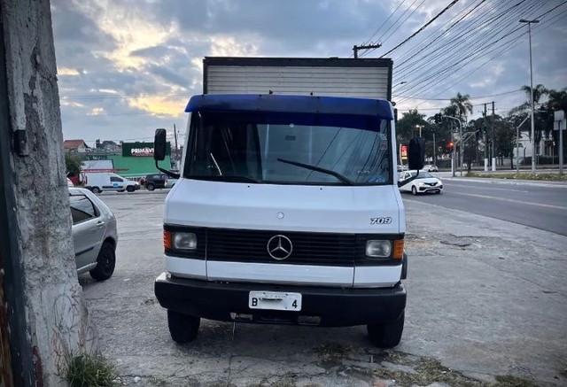 CAMINHÃO MERCEDES BENZ