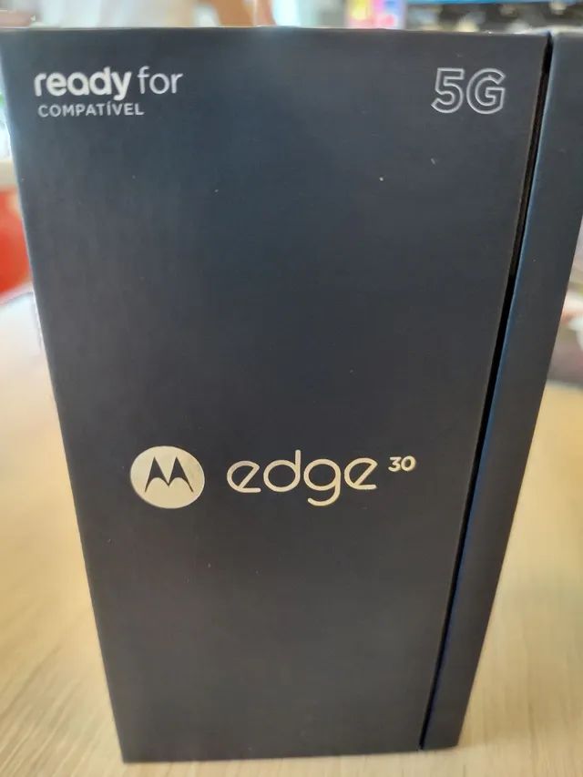 Moto Edge 30 256GB 10 RAM Impecável garantia de 1 ano só aberto para teste. 