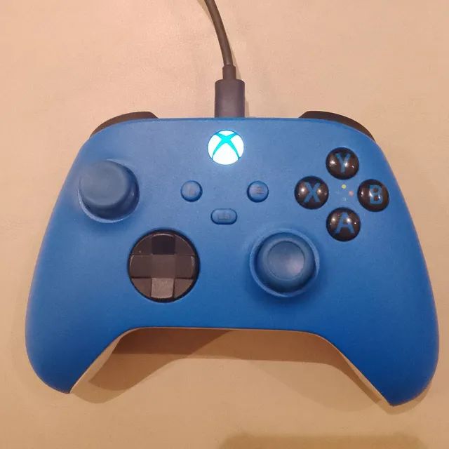 Controle joystick sem fio Microsoft Xbox Wireless Controller Series X, S  shock blue