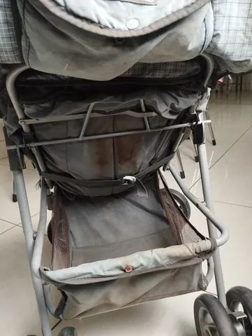 Vendo carrinho de passeio para bebê - Foto 4