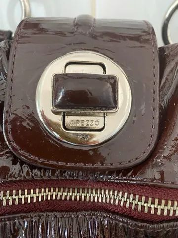 Bolsa Arezzo verniz marrom  - Foto 4
