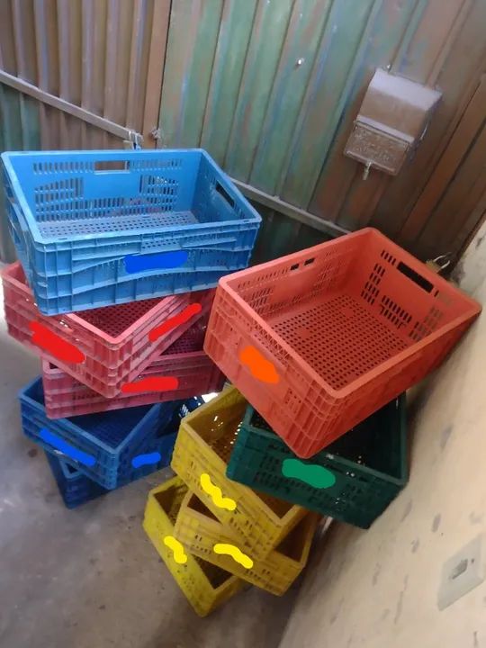 Caixa Plástica Seminova - Foto 4