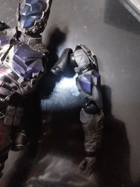 Play Arts Kai Batman Arkham Knight - Figura de Ação - Foto 4
