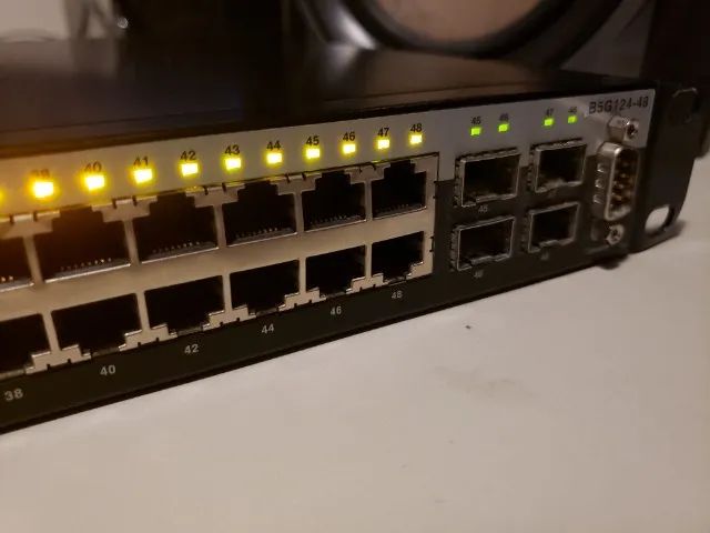 Switch Roteador Gigabit 48 Portas Enterasys com 4 portas para fibra ótica - Foto 6