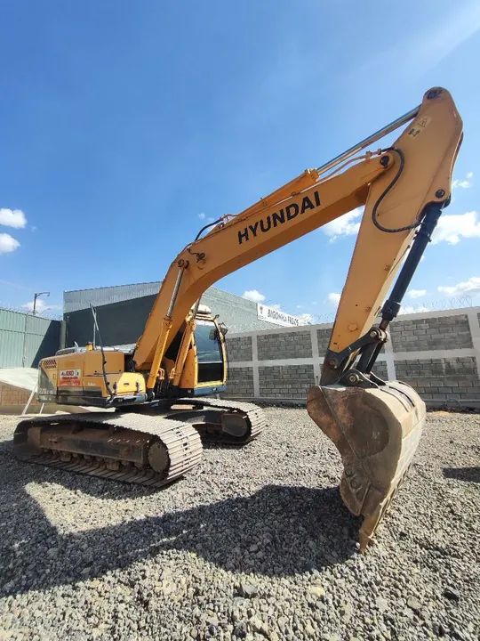 Escavadeira Hyundai r220-9s 2014 - Foto 5