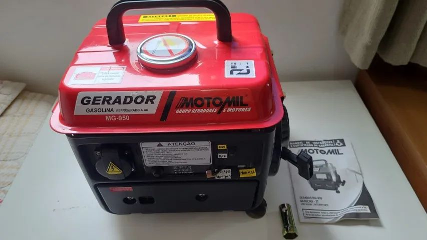 Gerador a Combustão 2T - 800W - 127V e 12V - MOTOMIL MG-950, Seminovo, na caixa