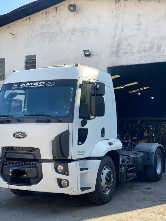 Ford Cargo 1933 2018 - Foto 2