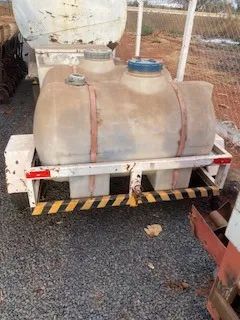 Carreta (carretinha) de Arrasto c/ tanque e Gerador - Foto 2