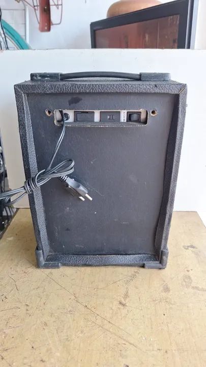 Amplificador LL 10Watts USB, RCA, Guitarra e mic Funcionando 110/220v 149,00 Pix - 2309 - Foto 4