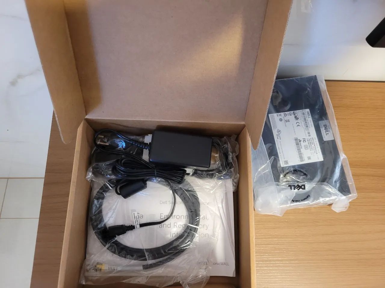 Dell SonicWall TZ300 - Foto 3