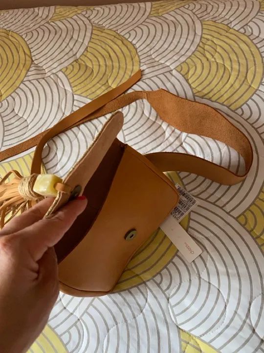 Pochete DRESS TO em couro tipo cinto 