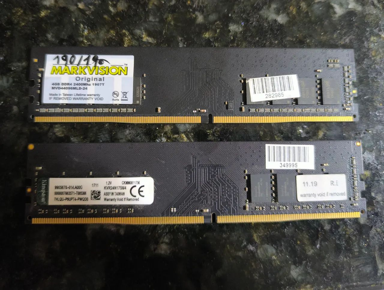 Memória RAM DDR4 8GB (2x4GB) 2400MHz Muito Conservado