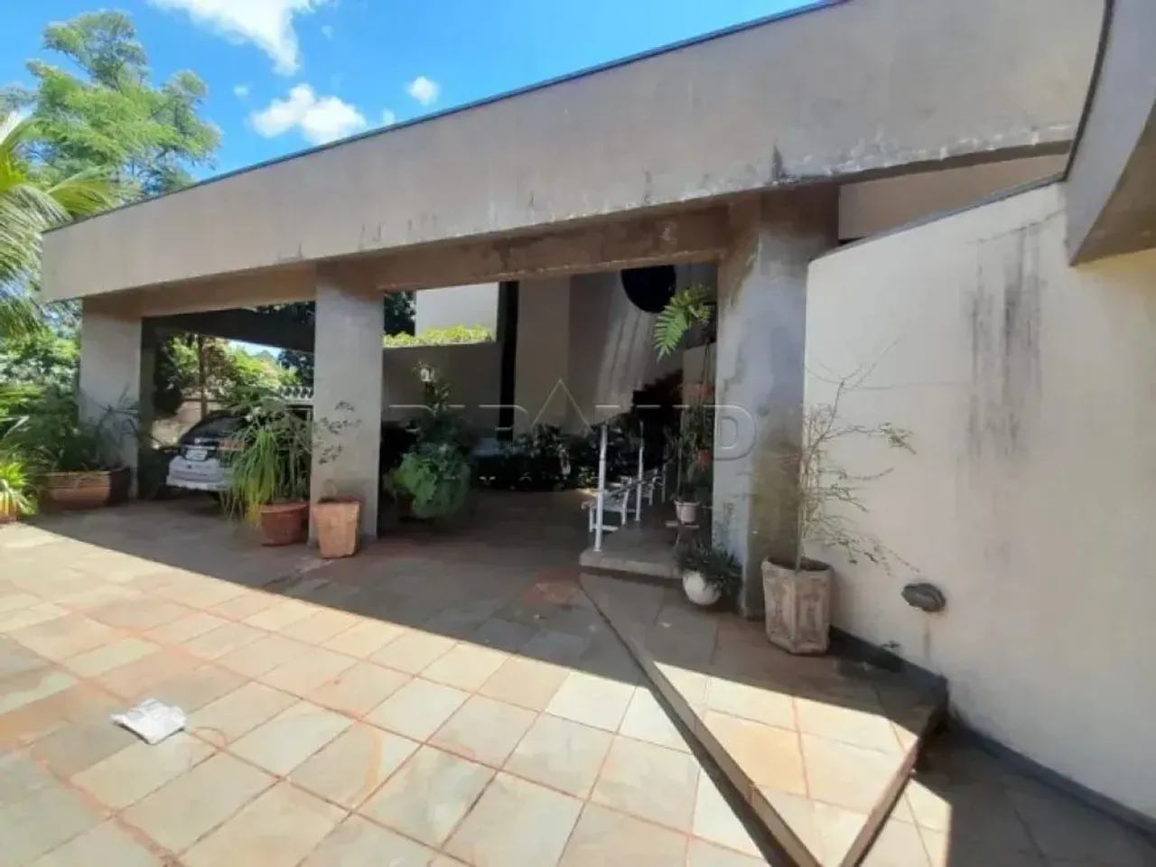 Casa sobrado padrão com 600M², bairro Jardim Canadá, Zona Sul em Ribeirão Preto/SP.