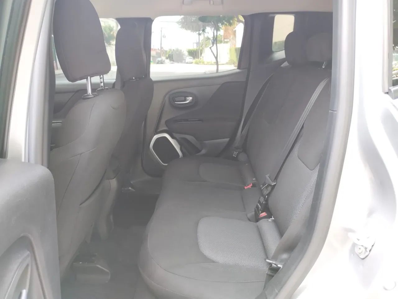Jeep Renegade 2020 Sport 1.8 carro com apenas 40.000 km rodados - Foto 5