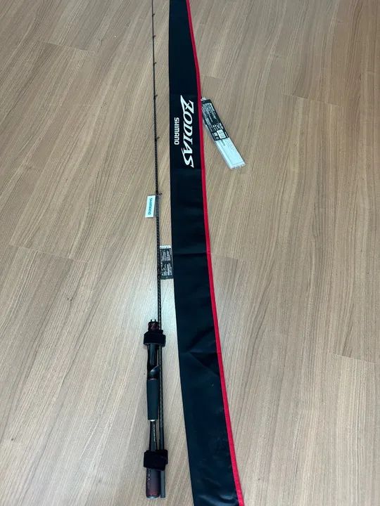 Vara carretilha Shimano Zodias 12 lbs - Foto 4