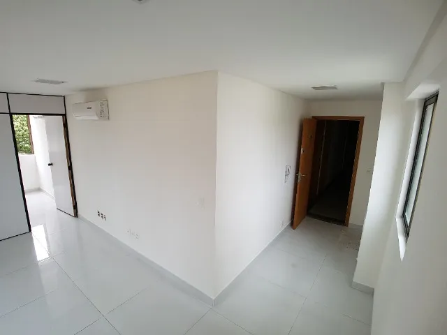 Sala Comercial 36m2 com três ambientes no Empresarial Ubaias